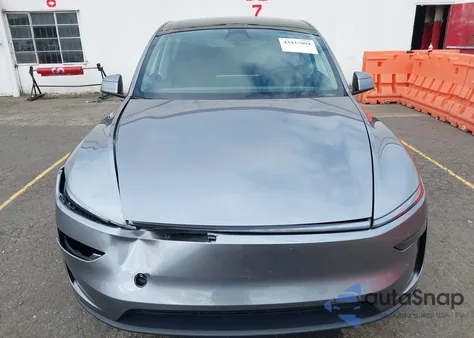 2026 Tesla Model Y Long Range Dual Motor All-Wheel Drive/Long Range Launch Series из США, поврежденный, VIN 7SAYGDEE9TF408550